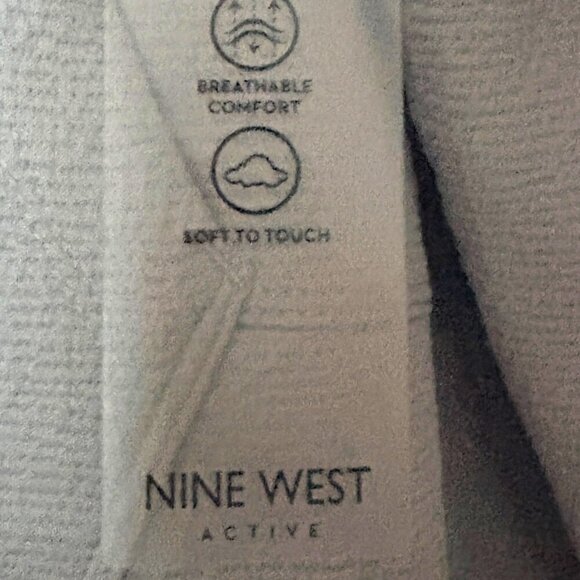 Nine West Gray Activewear Jacket – Sleek Comfort​ - Picture 4 of 7